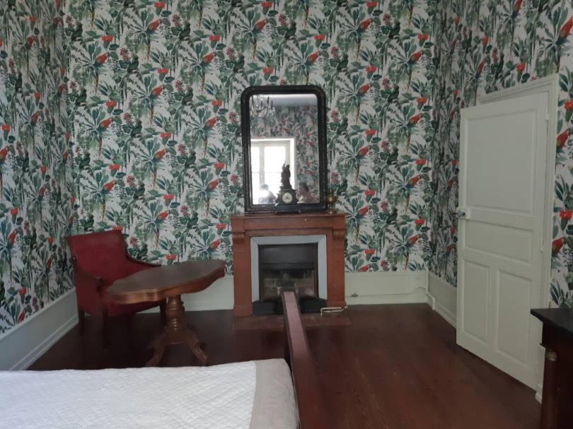 La Maison Des Peres Charolles Bagian luar foto