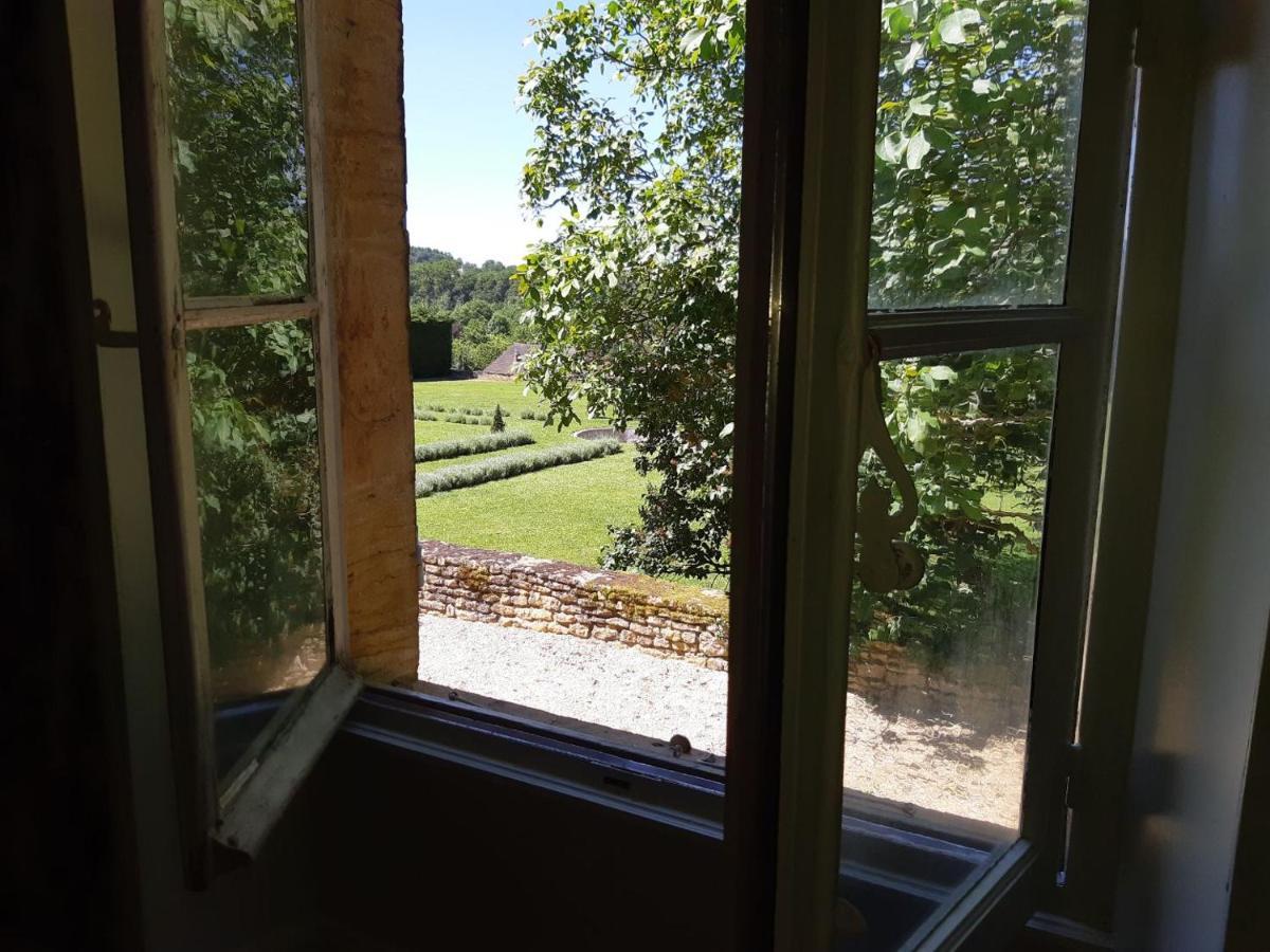 La Maison Des Peres Charolles Bagian luar foto