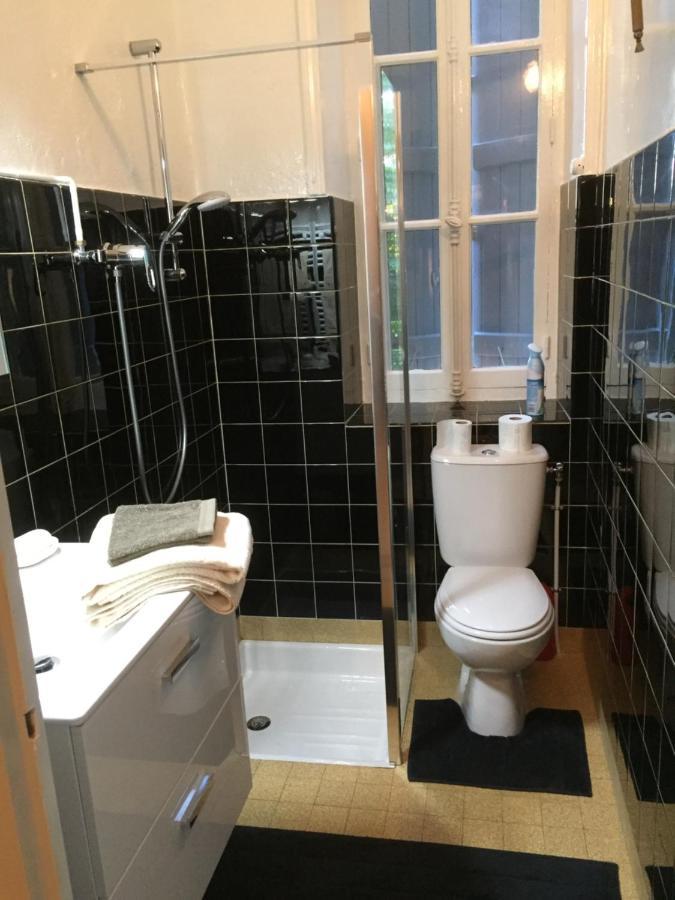 La Maison Des Peres Charolles Bagian luar foto